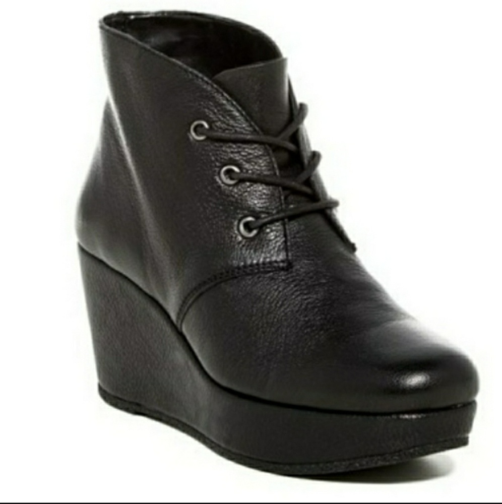 {BCBG} Platform Ankle Boots